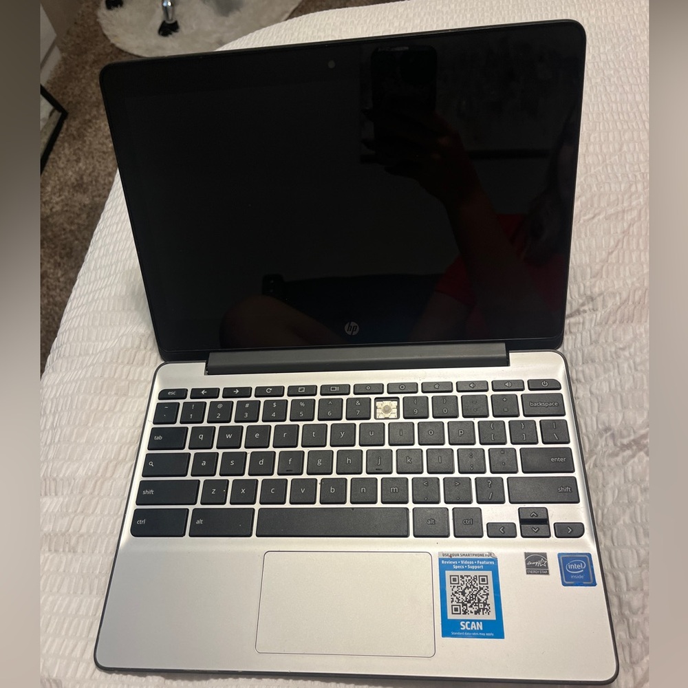 HP Smart Mini Touchscreen Laptop – Great Condition, Works Perfectly!